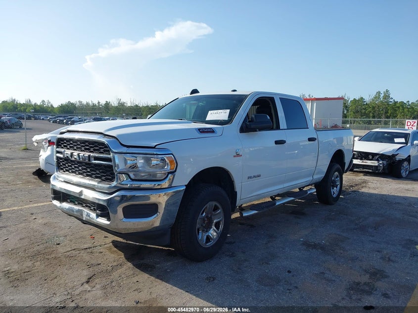 Vin: 3c6ur5cl7lg251860, lot: 45981145, ram 2500 tradesman  4x4 6'4 box 20202