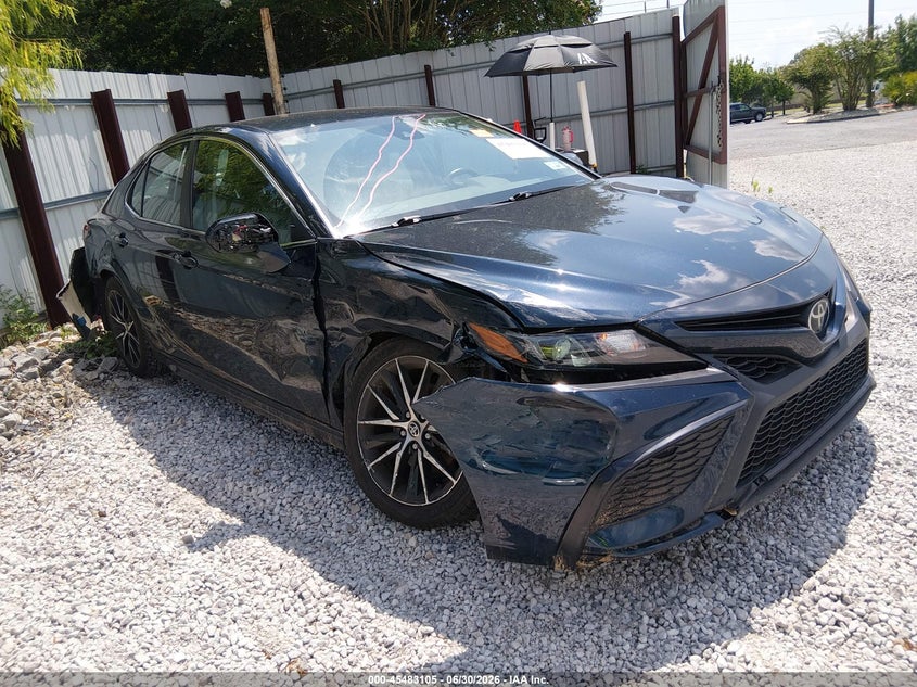 2021 TOYOTA CAMRY auction photo 1