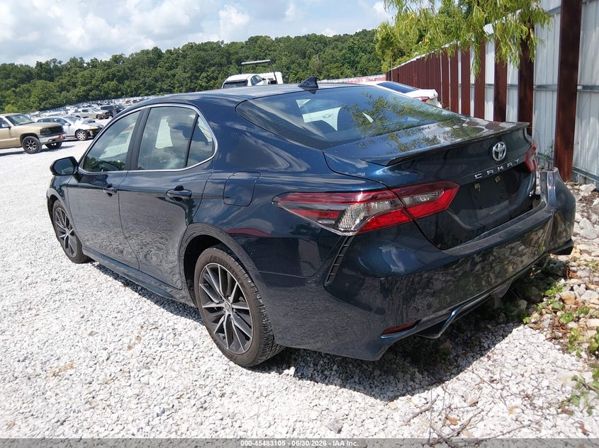 2021 TOYOTA CAMRY auction photo 3