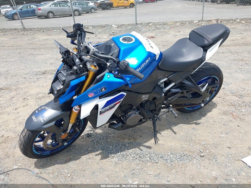 2024 SUZUKI GSX-S MOTO 4