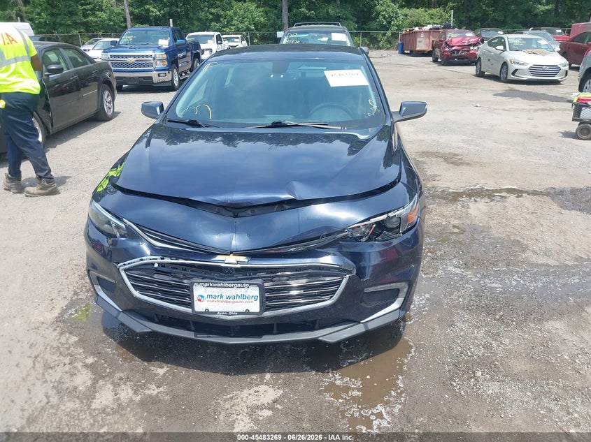 2017 CHEVROLET MALIBU auction photo 6