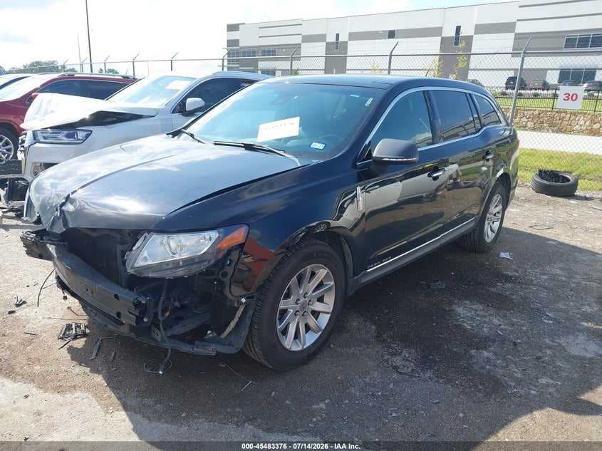 2018 LINCOLN MKT auction photo 2