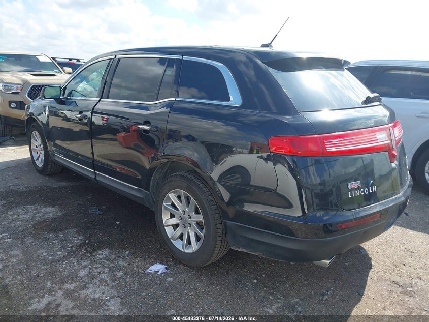 2018 LINCOLN MKT auction photo 3