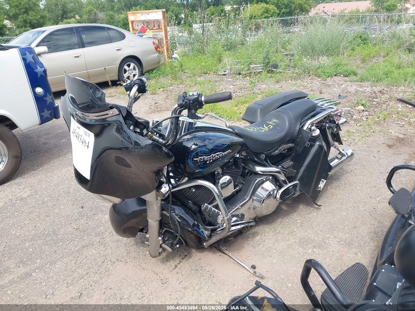 HARLEY-DAVIDSON FLHXI 2006