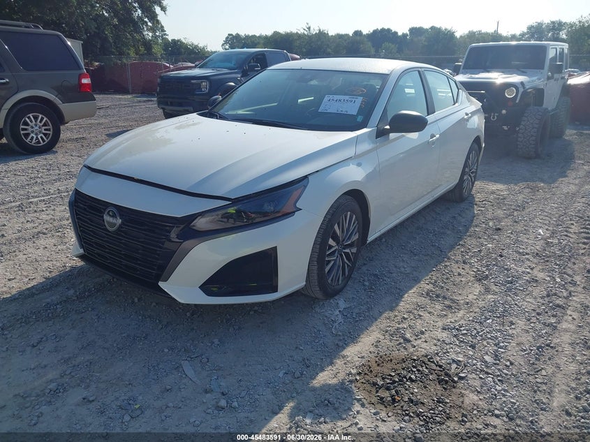 2026 Nissan Altima, Right Side, IAAI, VIN 1N4BL4DV7TN340000 — photo 2