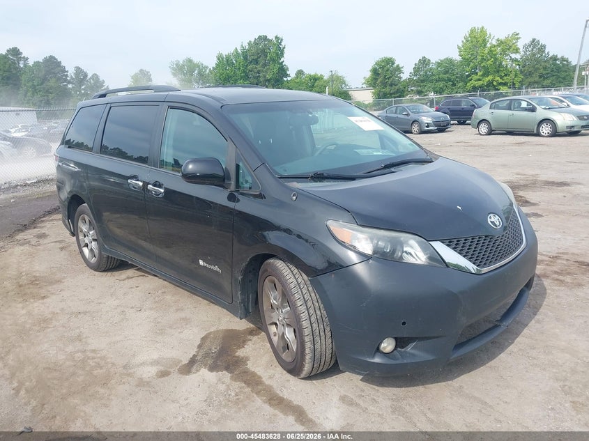 2014 TOYOTA SIENNA SPORT