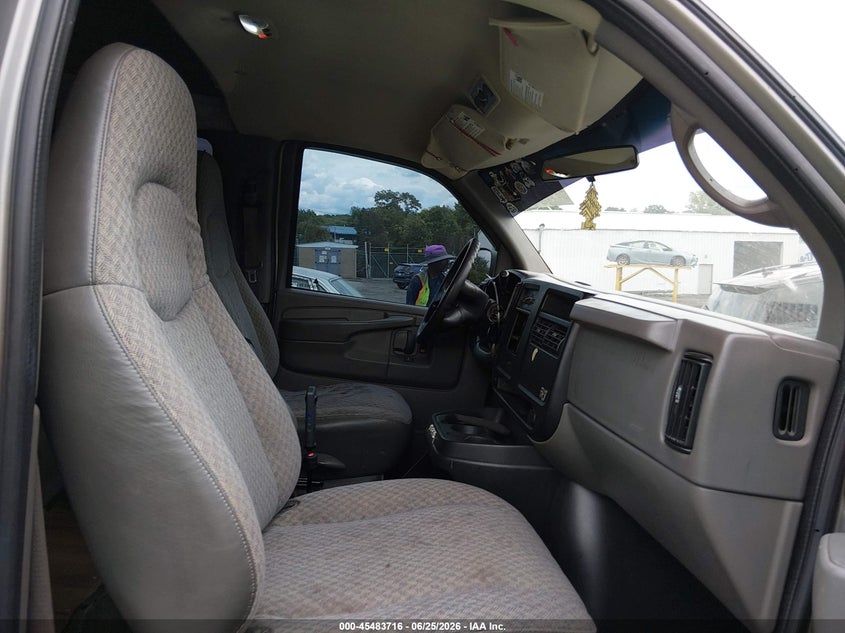 2007 CHEVROLET EXPRESS VAN 5.3L V-8 295HP