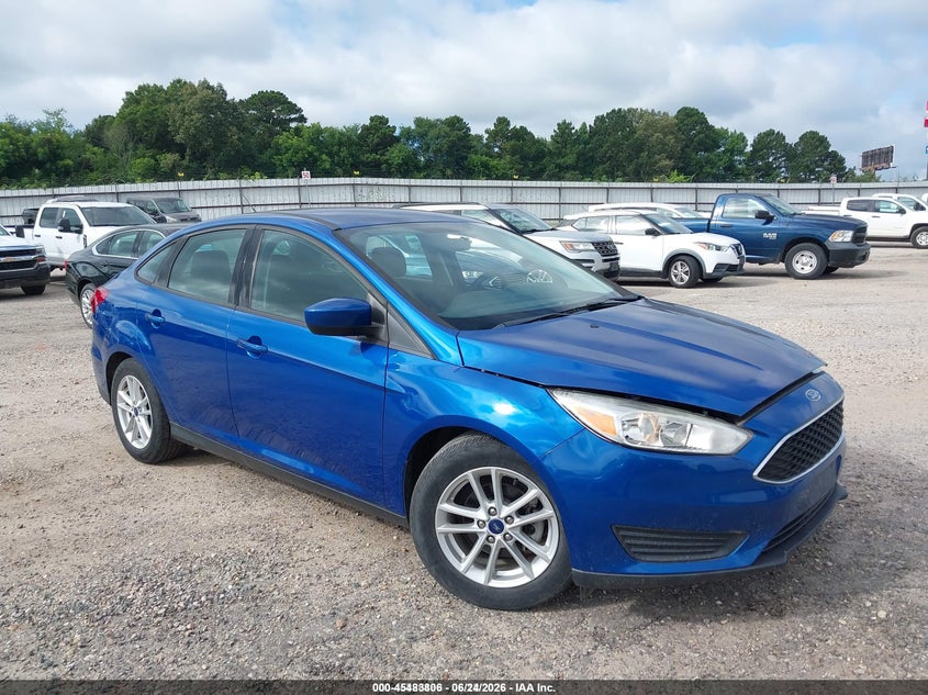 Vin: 1fadp3f24jl327854, lot: 45981981, ford focus se 2018 img_1