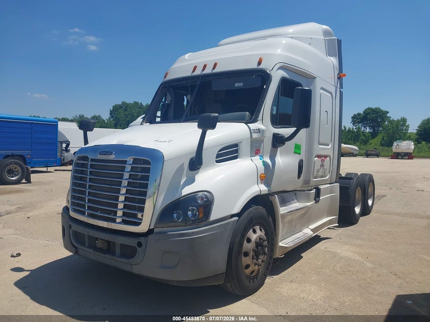 2016 FREIGHTLINER CASCADIA 113 auction photo 2