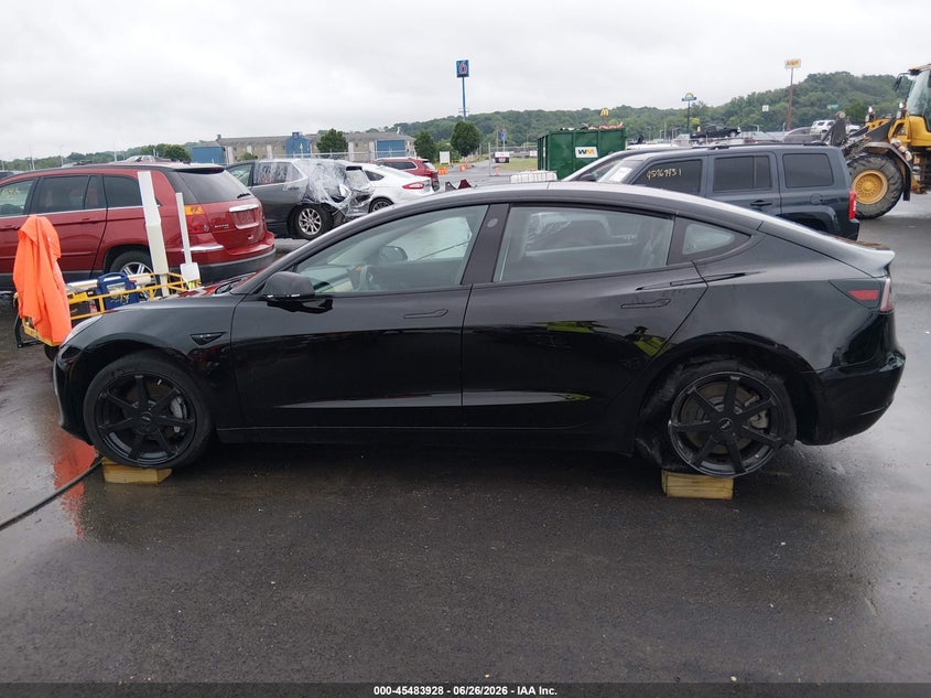 2018 Tesla Model 3 Long Range/Mid Range VIN: 5YJ3E1EA1JF060412 Lot: 45483928