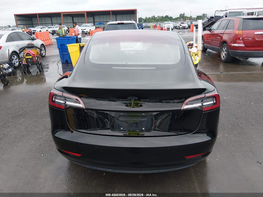 2018 Tesla Model 3 Long Range/Mid Range VIN: 5YJ3E1EA1JF060412 Lot: 45483928