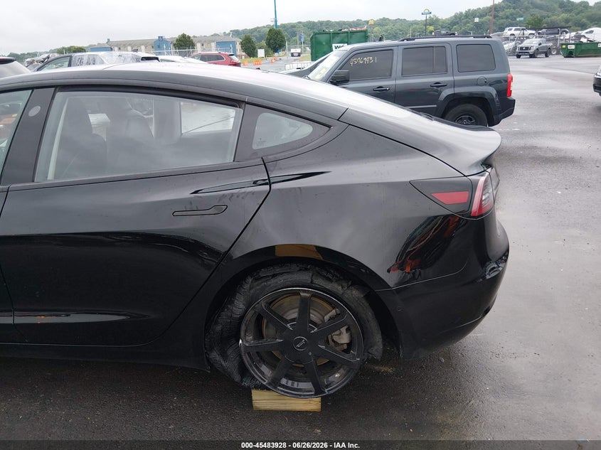 2018 Tesla Model 3 Long Range/Mid Range VIN: 5YJ3E1EA1JF060412 Lot: 45483928