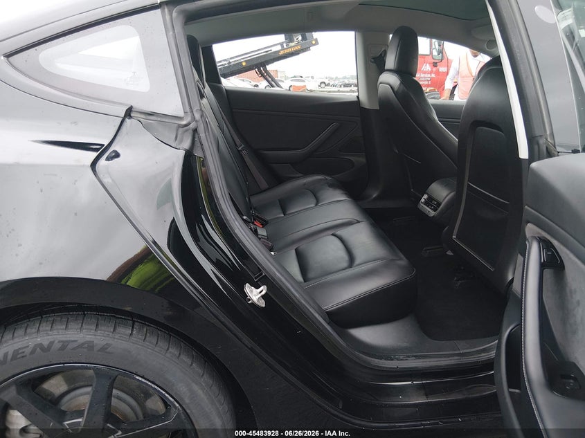 2018 Tesla Model 3 Long Range/Mid Range VIN: 5YJ3E1EA1JF060412 Lot: 45483928