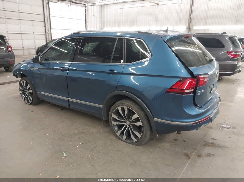 VOLKSWAGEN TIGUAN 2019 VIN 3VV4B7AX3KM072196