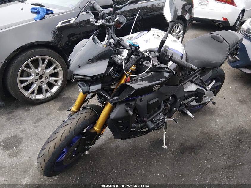 2025 YAMAHA MTN1000 auction photo 2