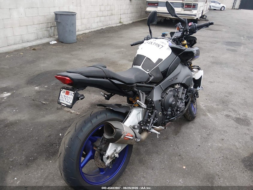 2025 YAMAHA MTN1000 auction photo 4