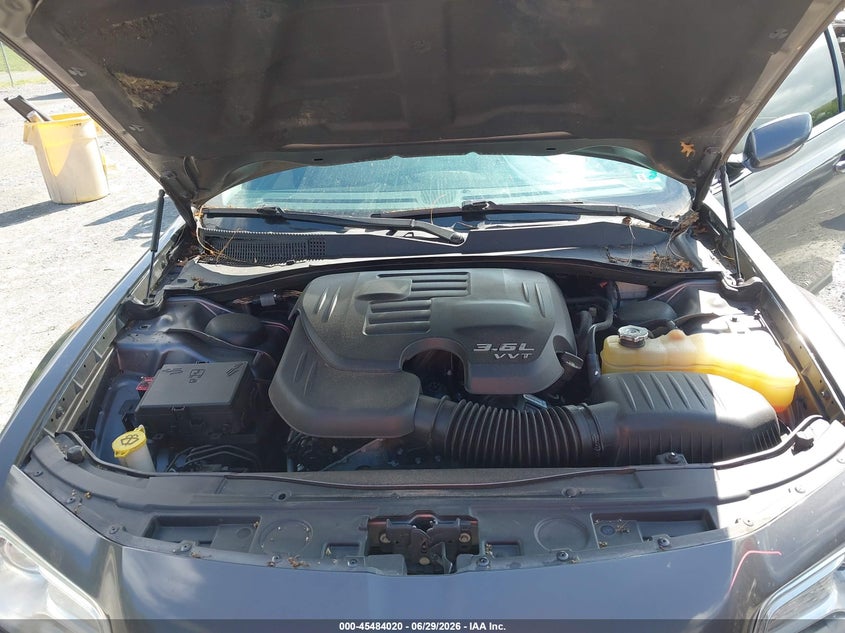CHRYSLER 300 2015 VIN 2C3CCAAG6FH818475