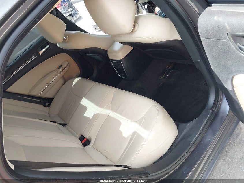 CHRYSLER 300 2015 VIN 2C3CCAAG6FH818475