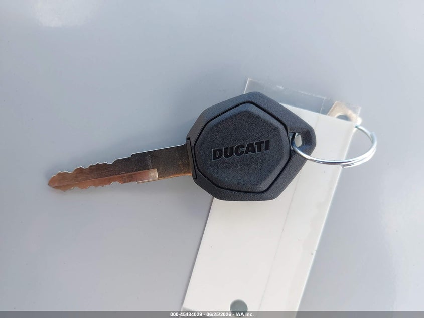 2022 Ducati Monster VIN: ZDMMAMDT2NB006313 Lot: 45484029