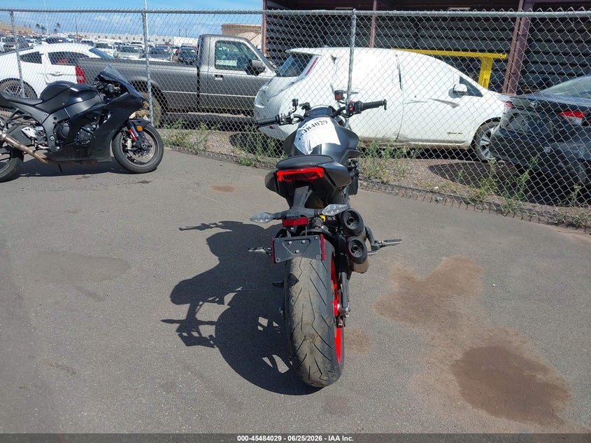 2022 Ducati Monster VIN: ZDMMAMDT2NB006313 Lot: 45484029