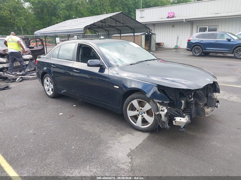 2007 BMW 525XI