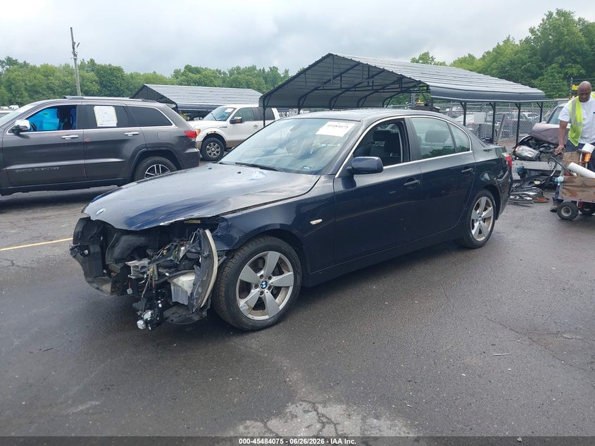 2007 BMW 525XI auction photo 2