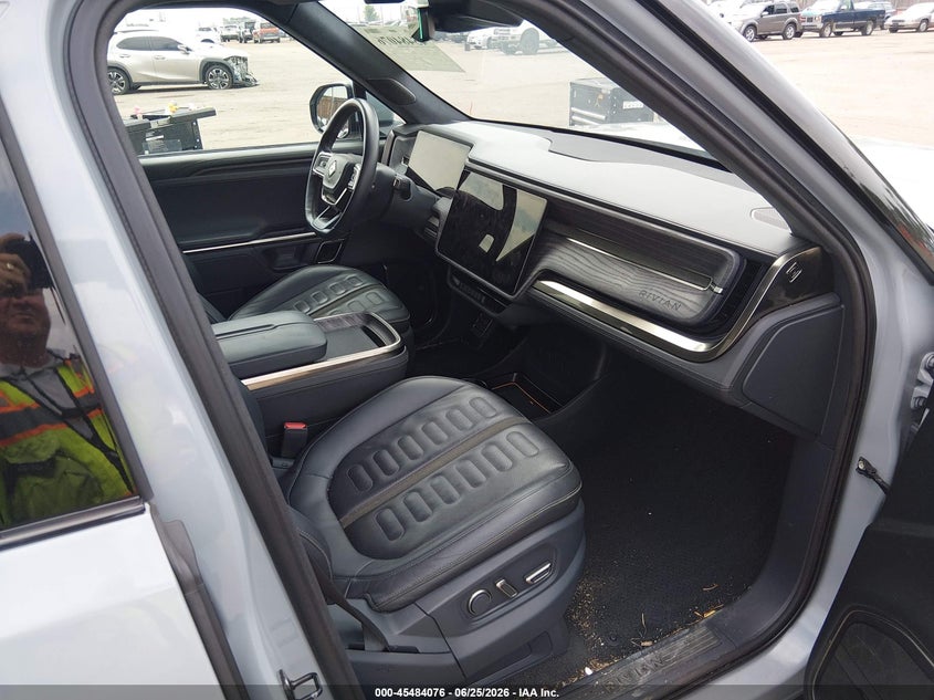 2022 RIVIAN R1T auction photo 5