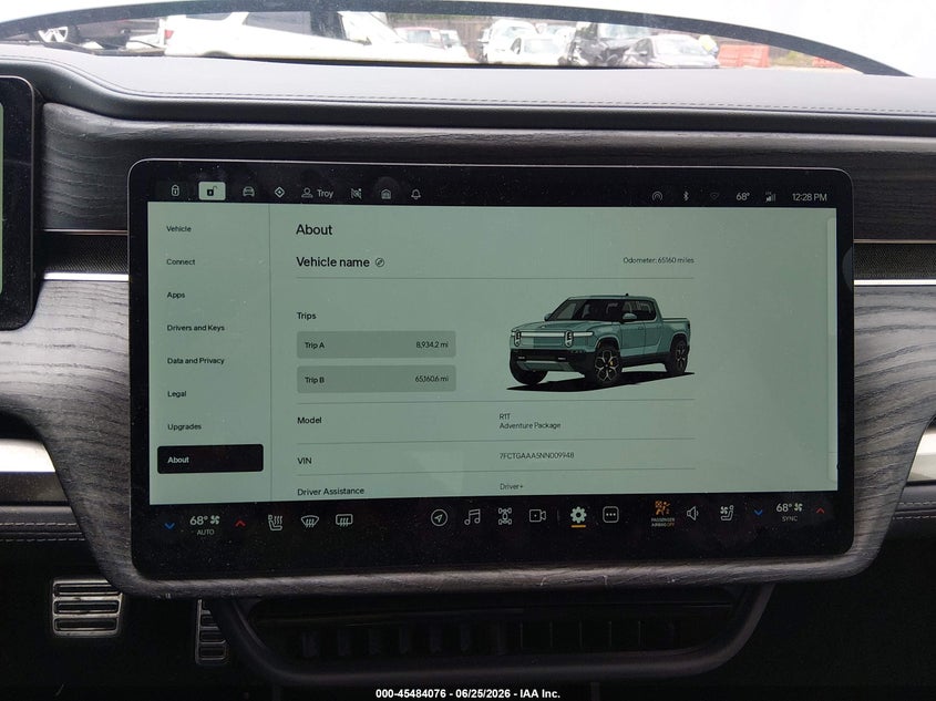 2022 RIVIAN R1T auction photo 7