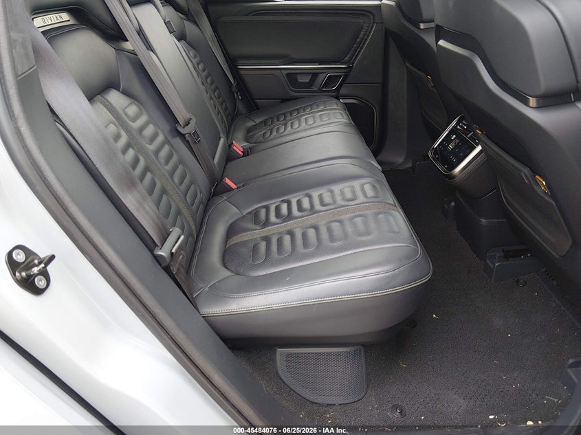 2022 RIVIAN R1T auction photo 8