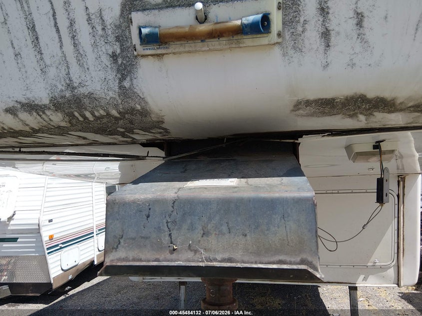 2000 JAYCO DESIGNER 2930 5TH WHL TRAVEL TRAILER auction photo 6