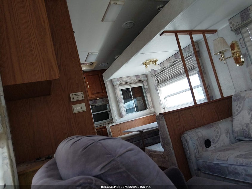 2000 JAYCO DESIGNER 2930 5TH WHL TRAVEL TRAILER auction photo 7
