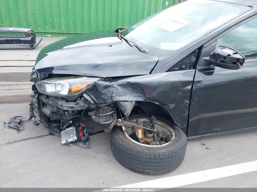 2016 FORD FOCUS auction photo 6