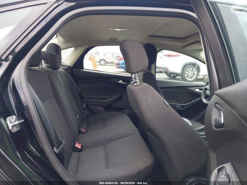 2016 FORD FOCUS auction photo 8
