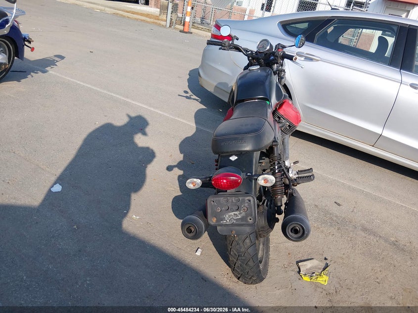 2017 Moto Guzzi V7 Iii Stone VIN: ZGULDU003HM000195 Lot: 45484234