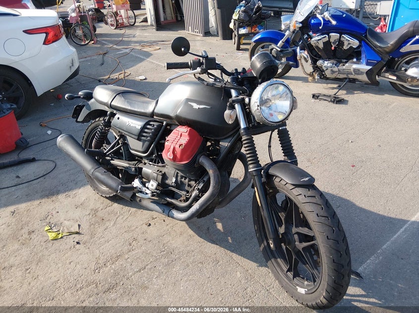 2017 Moto Guzzi V7 Iii