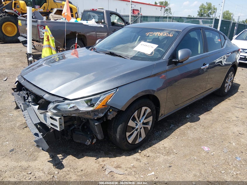 2020 NISSAN ALTIMA auction photo 2