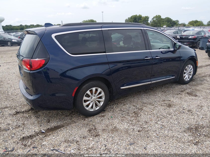 Vin: 2c4rc1bg5hr608113, lot: 45982427, chrysler pacifica touring-l 20174