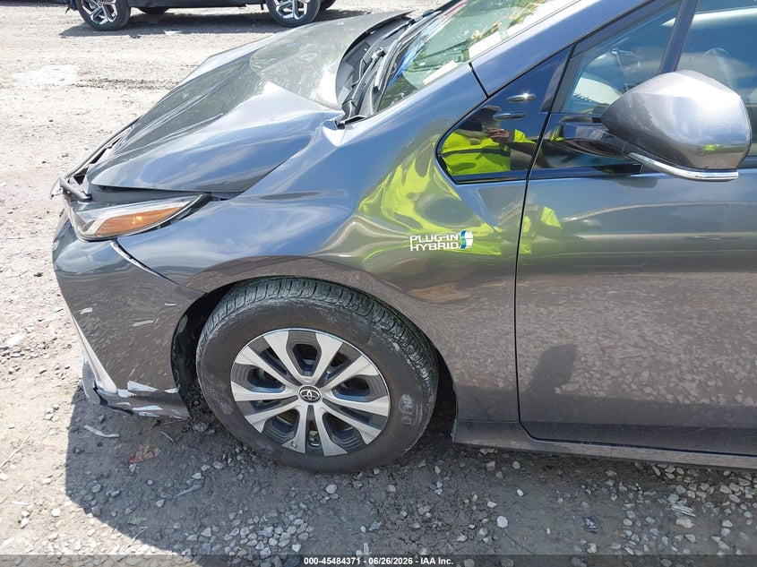 2020 TOYOTA PRIUS PRIME auction photo 6