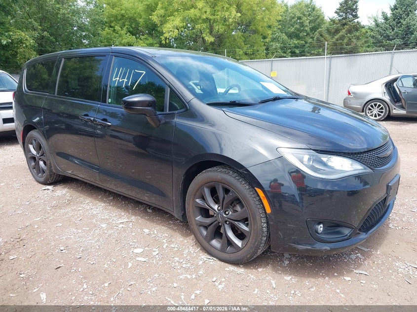 Vin: 2c4rc1fg0lr150483, lot: 45982592, chrysler pacifica touring 2020 img_1