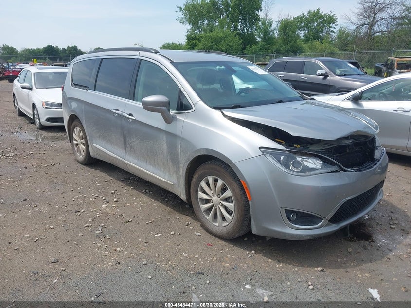 Vin: 2c4rc1bg4hr734303, lot: 45982646, chrysler pacifica touring-l 2017 img_1