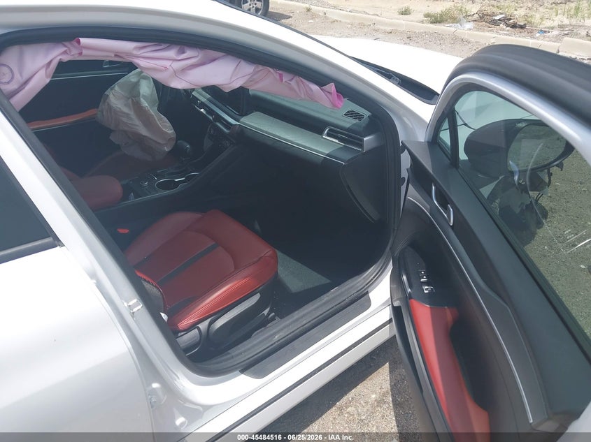 2023 KIA K5 auction photo 5