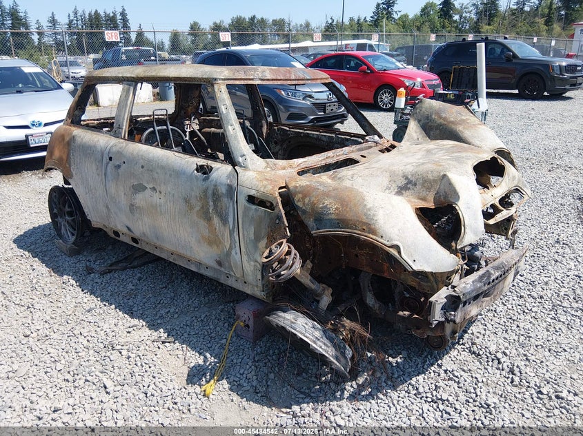 2005 MINI COOPER S auction photo 1