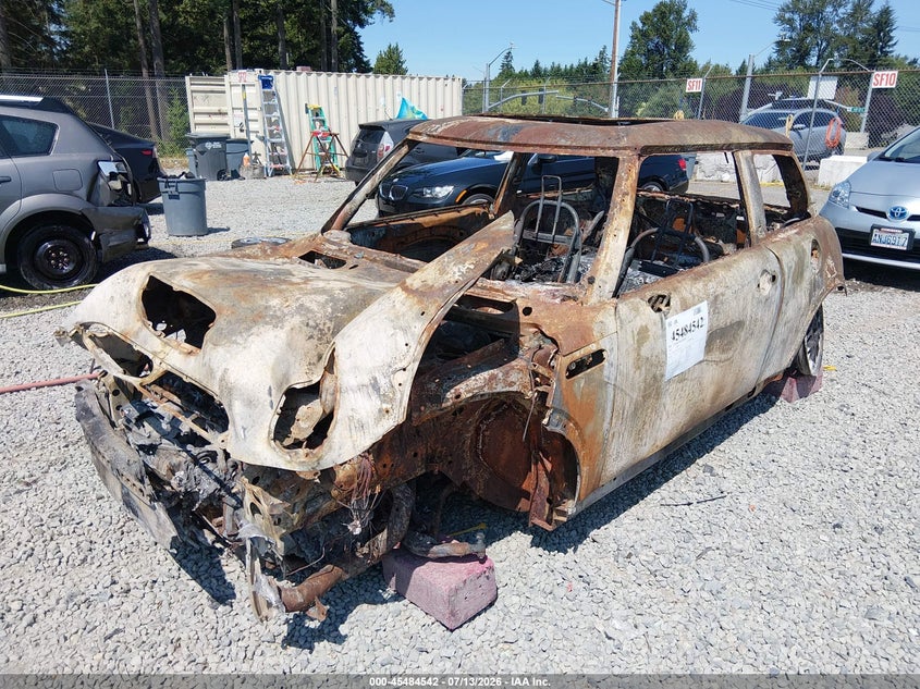 2005 MINI COOPER S auction photo 2