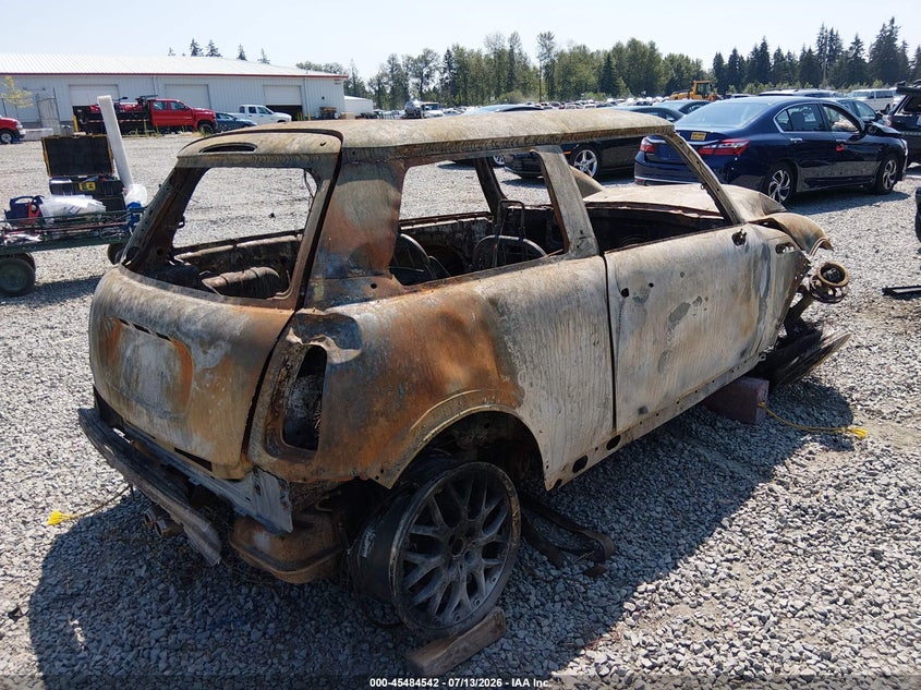 2005 MINI COOPER S auction photo 4