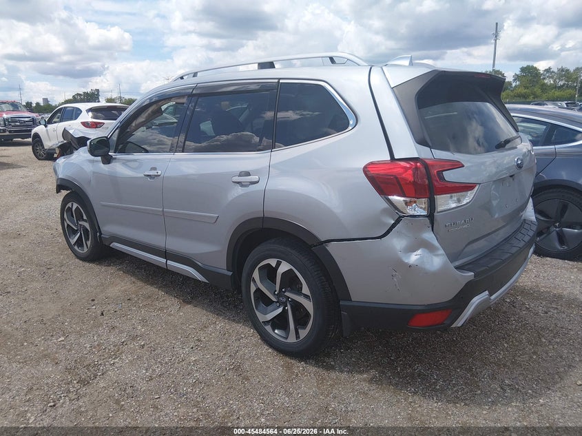 Vin: jf2skarc0nh440557, lot: 45982739, subaru forester touring 20223