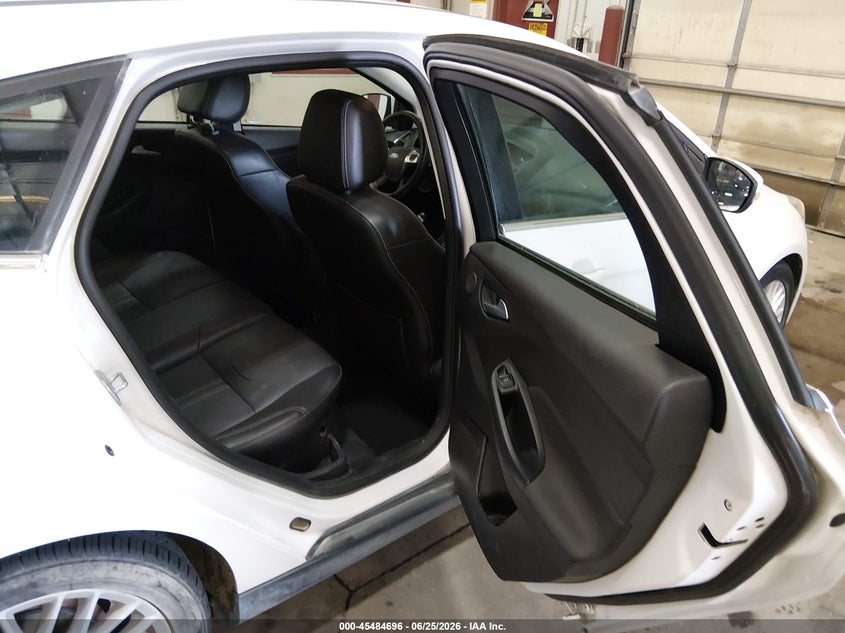 FORD FOCUS 2014 VIN 1FADP3N2XEL197778