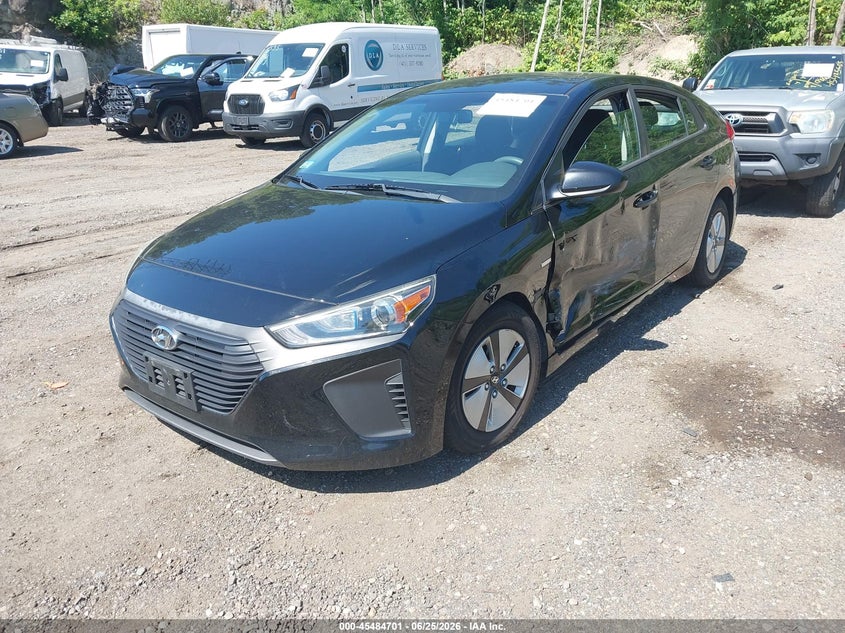 2018 HYUNDAI IONIQ HYBRID auction photo 2