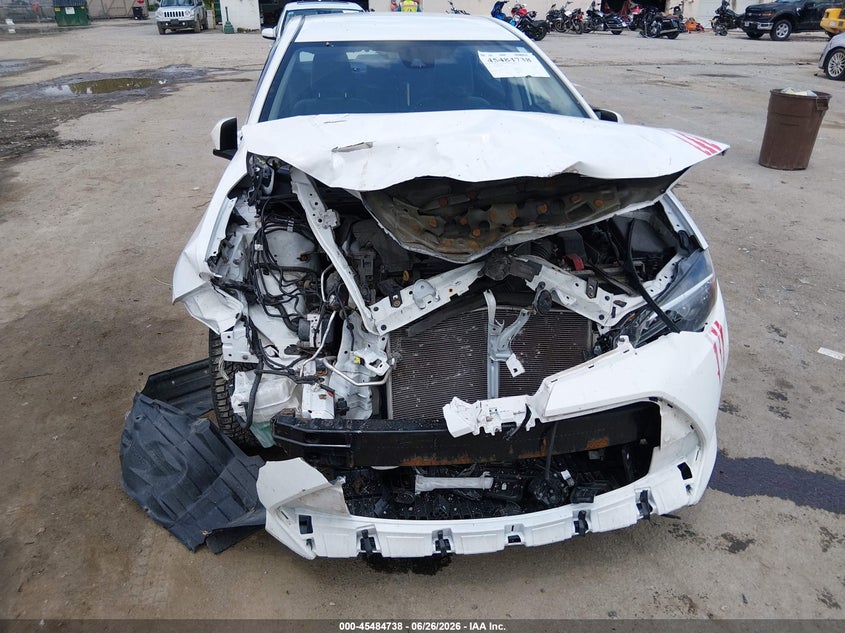 VIN 2T1BURHE7JC093284 2018 TOYOTA COROLLA L