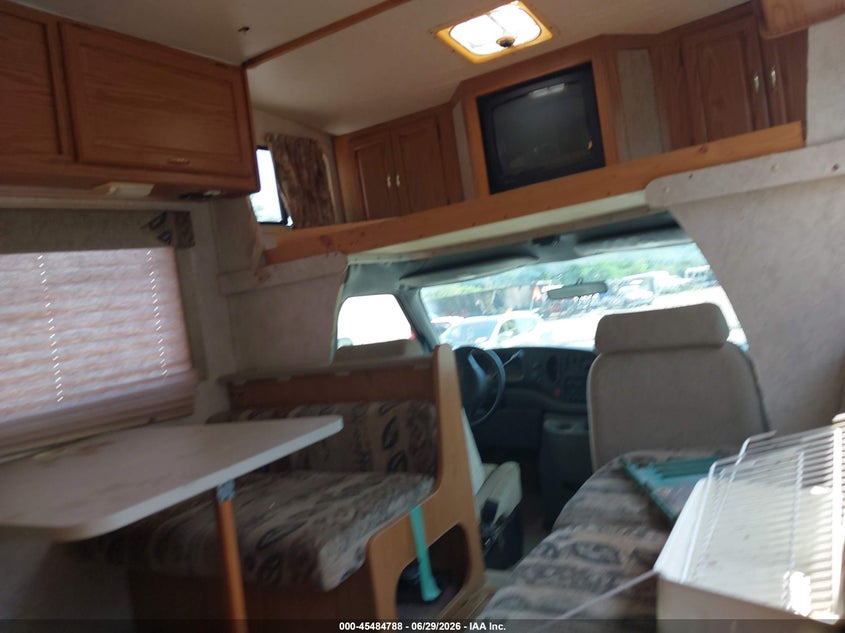 1998 FORD ECONOLINE auction photo 5