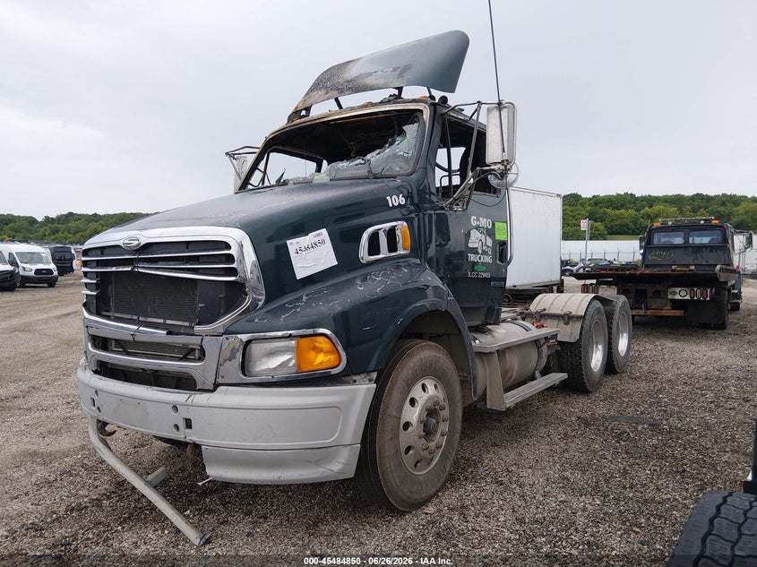 2007 STERLING TRUCK AT auction photo 2